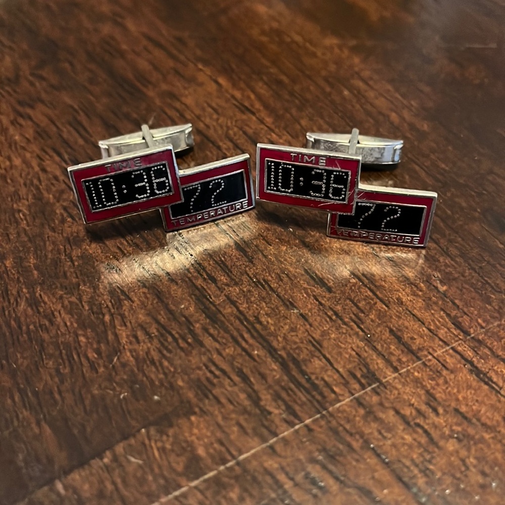 Vintage cuff links Time 10:36 Temp 72